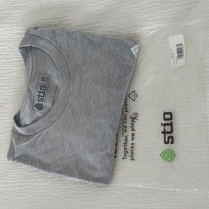 Stio men's medium grey t shirt NWT